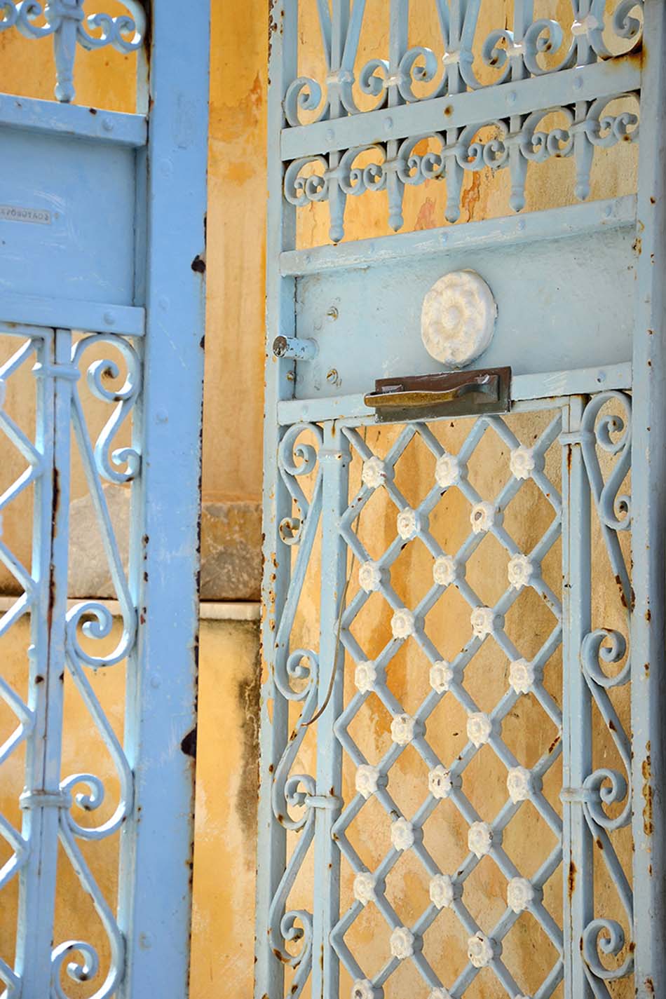 Katerina’s favourite doors of Poros - town