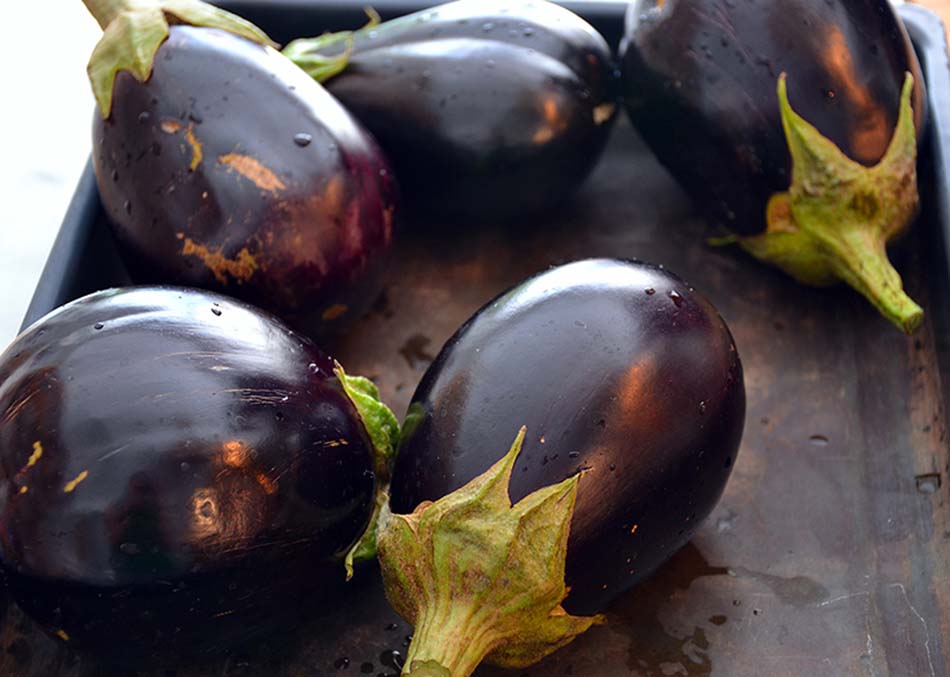 Papoutsakia – stuffed eggplants